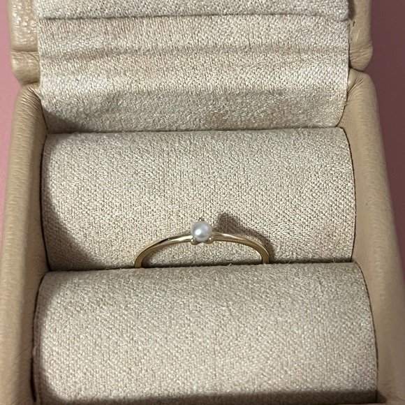 Mejuri Pearl Slim Stacker Ring - Picture 6 of 6